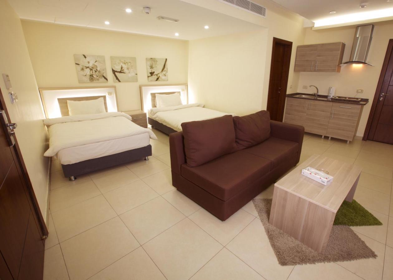 Lujain Hotel فندق النور واللجين Amman Exterior photo