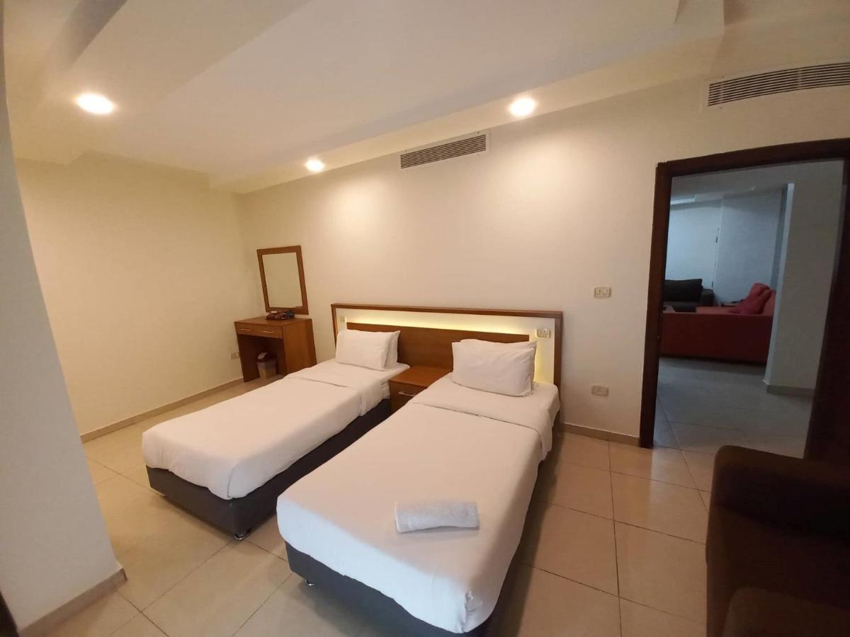 Lujain Hotel فندق النور واللجين Amman Exterior photo