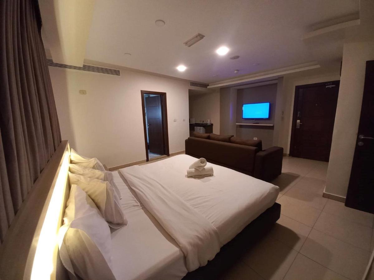 Lujain Hotel فندق النور واللجين Amman Exterior photo