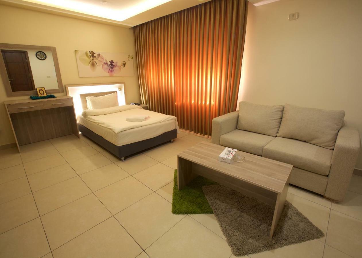 Lujain Hotel فندق النور واللجين Amman Exterior photo