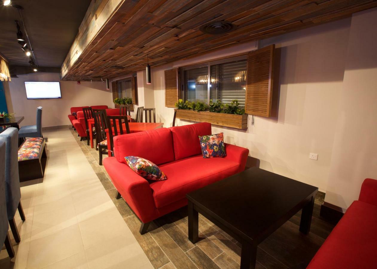 Lujain Hotel فندق النور واللجين Amman Exterior photo